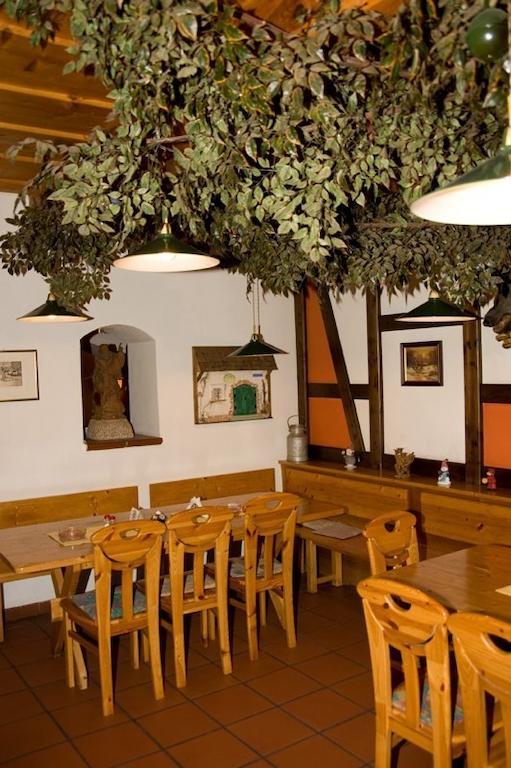 Gasthof Ludl Gross-Enzersdorf Luaran gambar